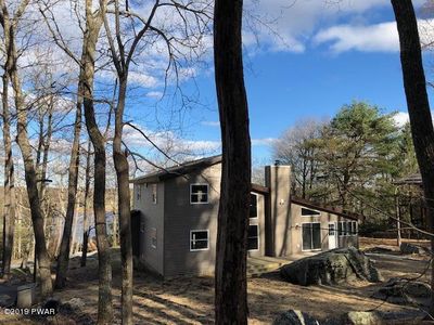 124 Waterview Dr, Lords Valley, PA, 18428