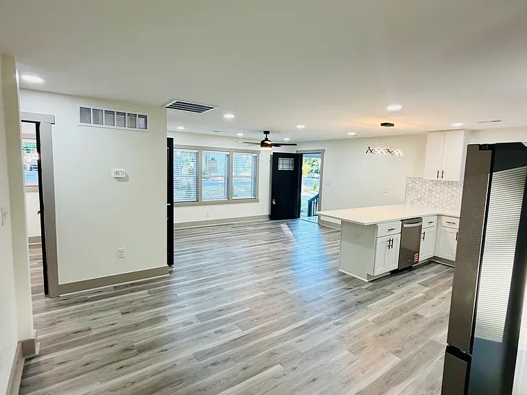 3603 Flint St — Photo 10