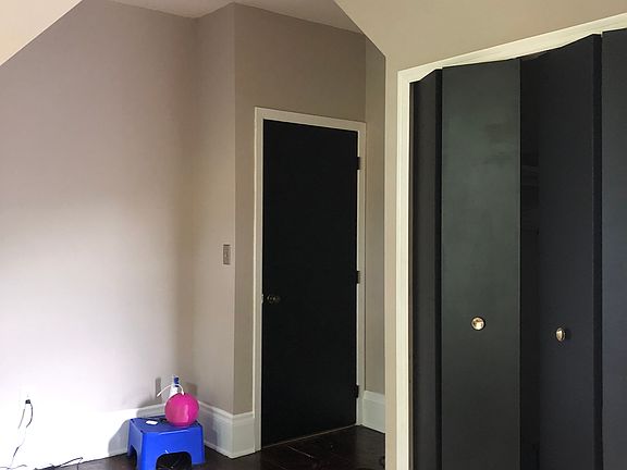 3rd floor bedroom 