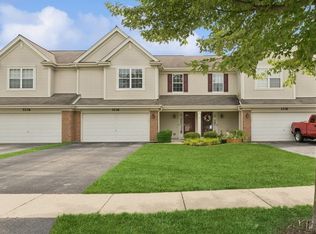 2226 Pembridge Dr #2226, Lake In the Hills, IL 60156