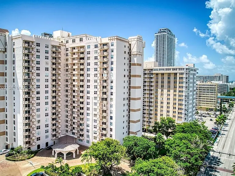 1865 S Ocean Dr #15C — Photo 1