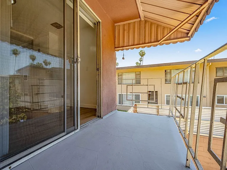 3907 Roxanne Ave #6A — Photo 21