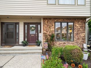 204 Dakota Dr, Lafayette, NJ 07848