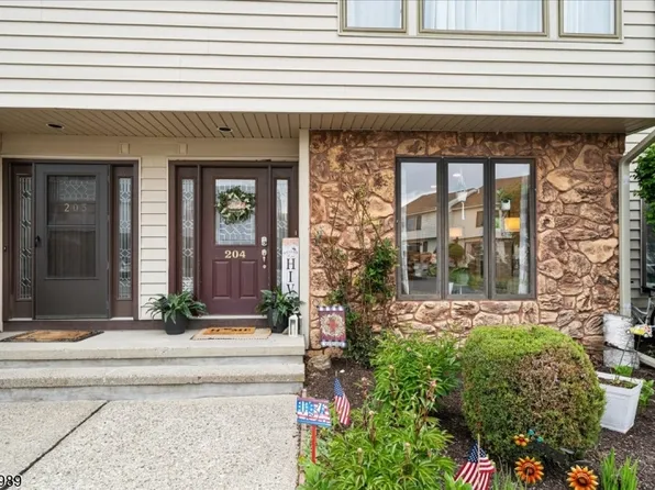 204 Dakota Dr, Lafayette, NJ 07848