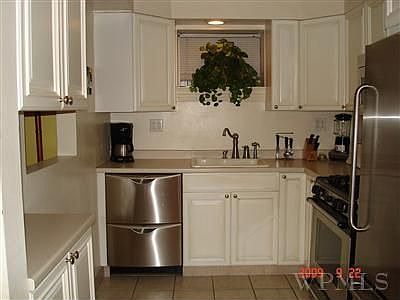2nd image of 123 S Highland Ave APT 2B2