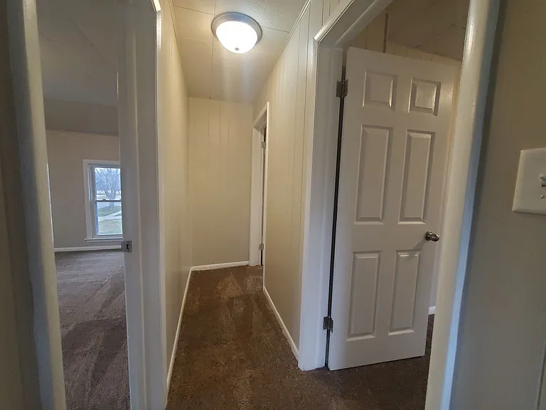 240 E Dunham Ave — Photo 20