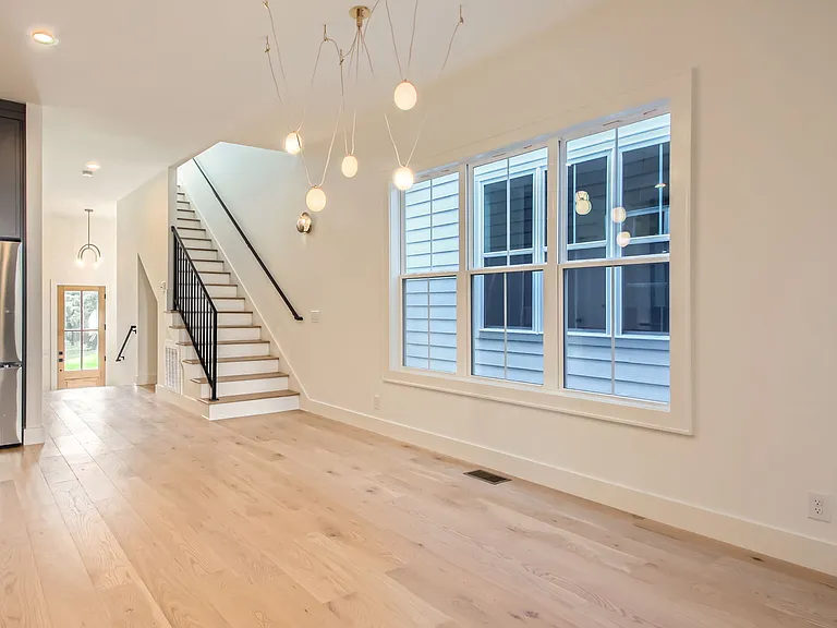 433B Croley Dr — Photo 12