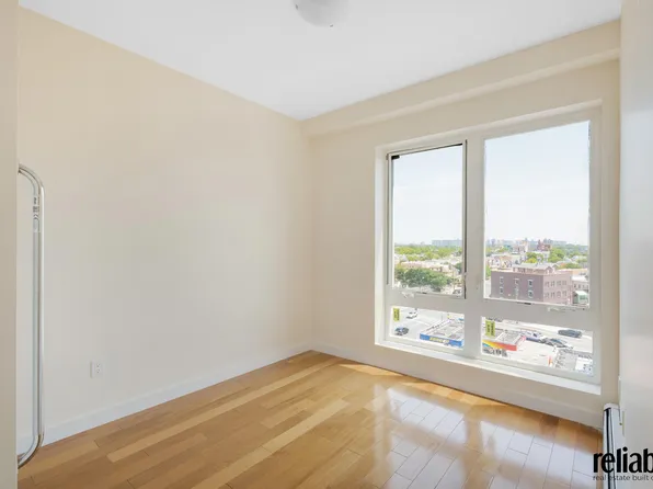 26 Avenue P 7C image 3 of 9