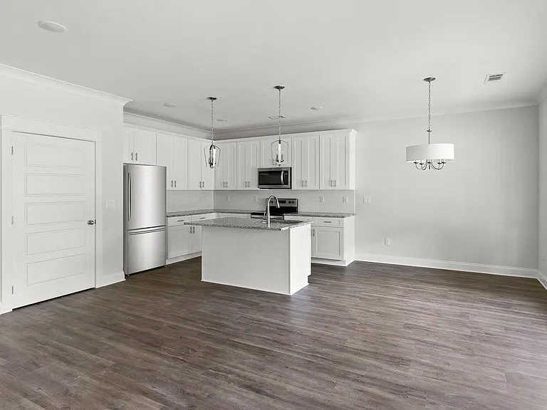 1419 Gatewood Pl — Photo 2