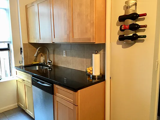 Rented by Building Equity Real Estate LLC | media 19