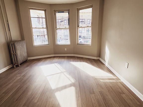 3rd image of 116 Bostwick Ave #1B