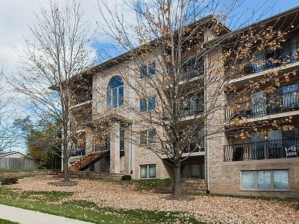 4401 Pershing Ave Unit 2, Downers Grove, IL 60515