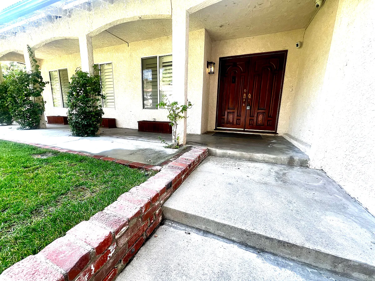 Building Photo - 12442 Daryl Ave