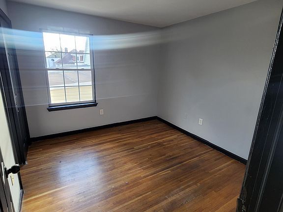 2nd image of 440 S 19th St Floor 2
