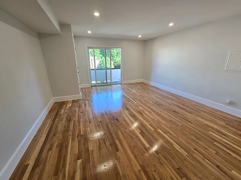 94 Beaconsfield Rd #201 — Photo 13