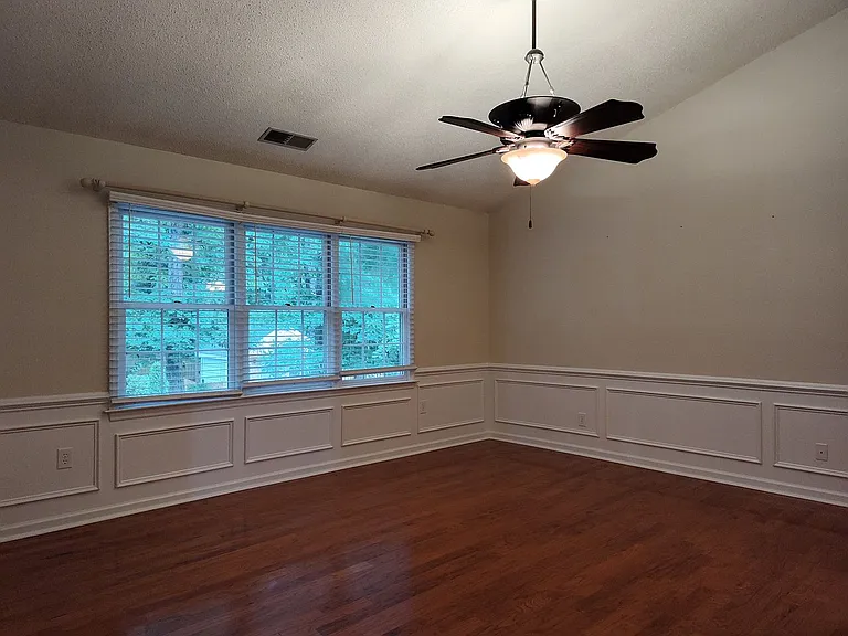 7235 Kinsmore Ln — Photo 25