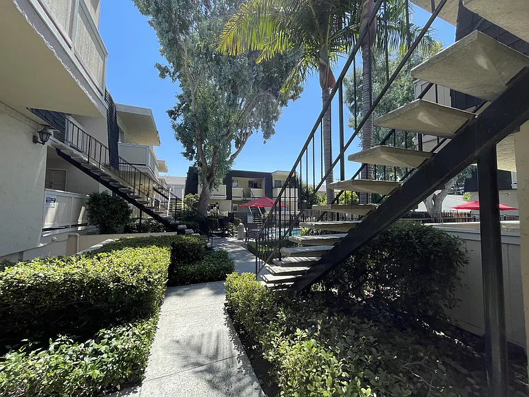 Brittany House — Photo 9