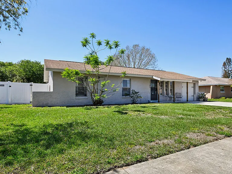 1795 Dogwood Dr — Photo 4