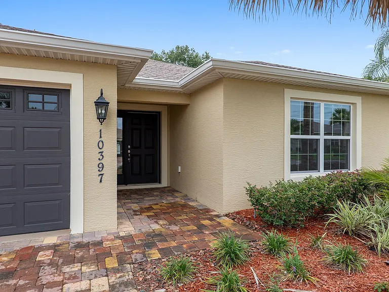 10397 Silver Maple Ave — Photo 2