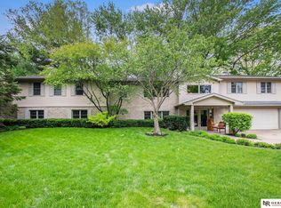 9127 Meadow Dr, Omaha, NE 68114