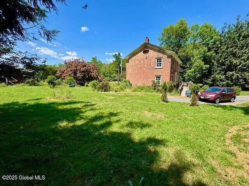 2nd image of 415 Upper Turnpike Road