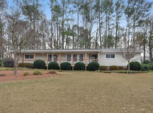 1900 Ridgefield Dr, Roswell, GA 30075