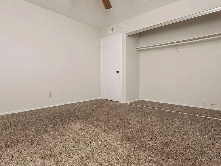 Bel Air Estates — Photo 23