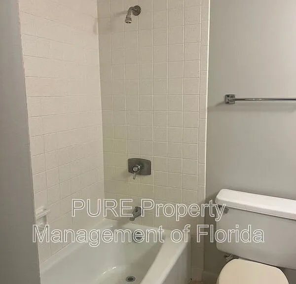 549 Fairways Dr #B — Photo 21
