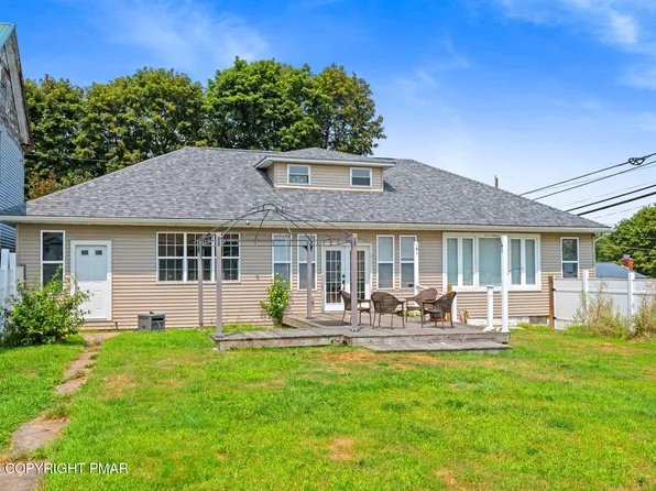 1 W Lehigh St, Summit Hill, PA 18250