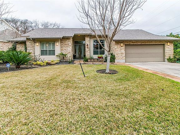 3rd image of 3302 Big Bend Dr