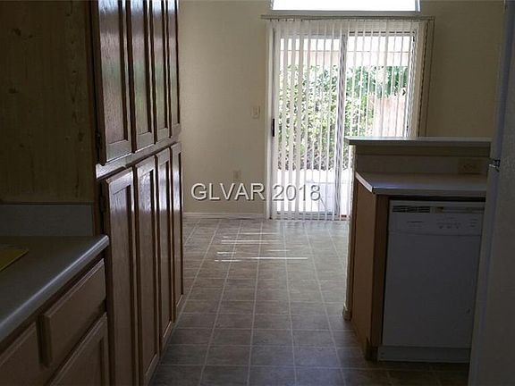 5th image of 5395 Heatherbrook Cir