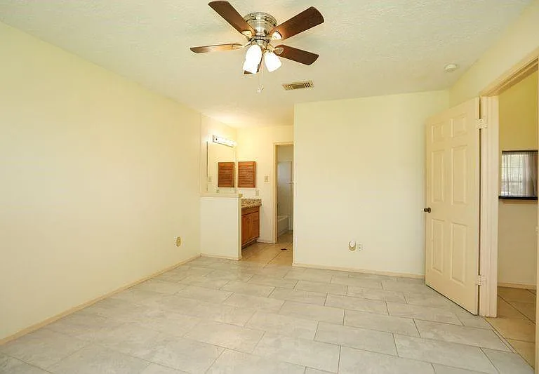 8215 Summer Quail Dr — Photo 20