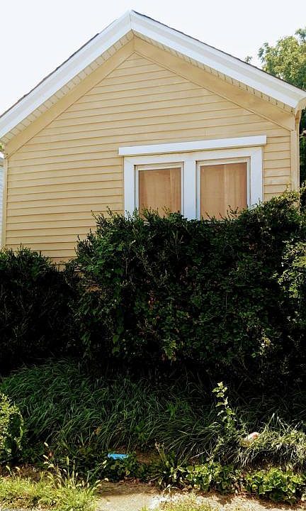 2nd image of 633 Barret Ave
