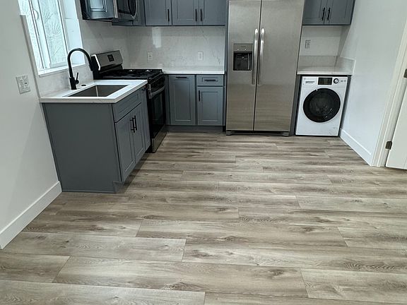 4th image of 3443 E 8th St #1