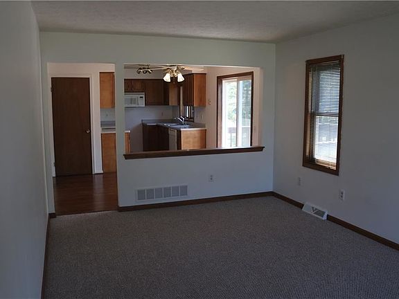 4th image of 236 Briarwood Ln