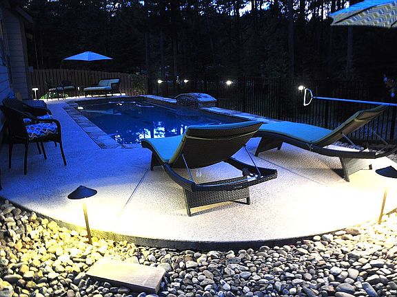 3rd image of 1013 Saranac Park