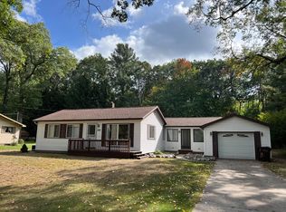 6063 Curtwood Rd, Ludington, MI 49431