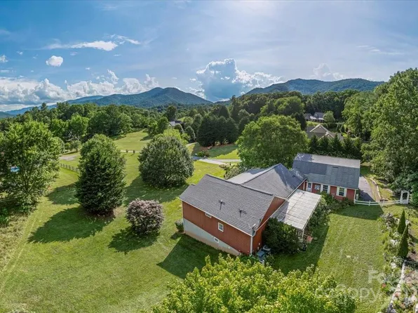 116 Dolata Ln, Waynesville, NC 28786