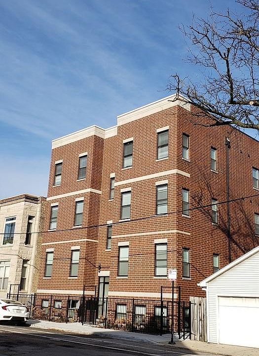 1st image of 3013 N Clybourn Ave #2