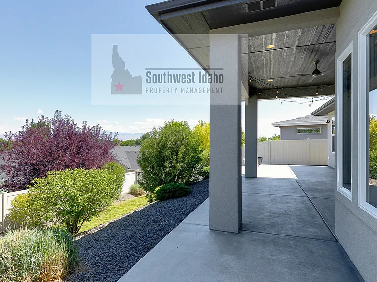 476 W Buroak Dr — Photo 50
