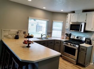 2111 E Lochmeadow Ct, Meridian, ID 83646