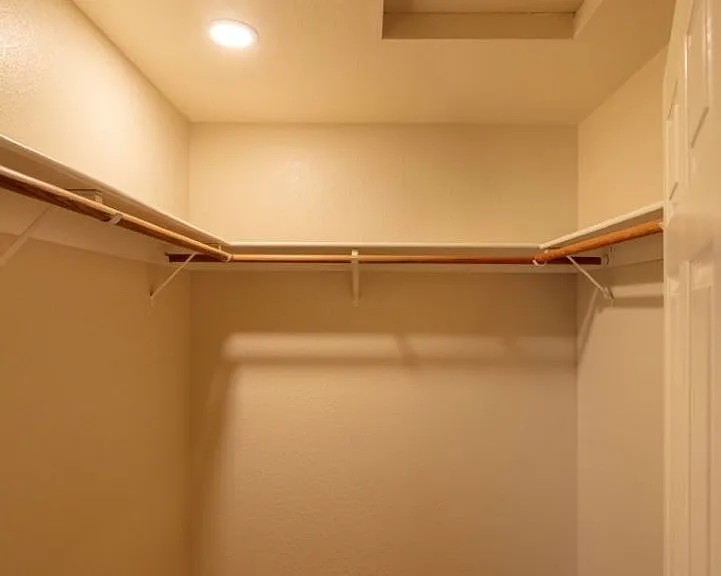 7562 Wheeldale Cir — Photo 17