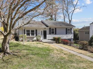 183 Parkview Pl, Mount Kisco, NY 10549