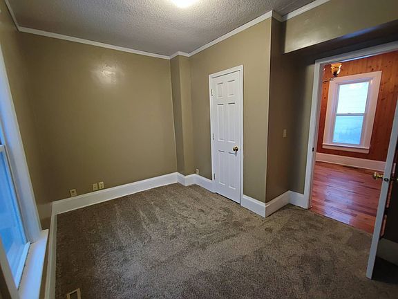 2nd image of 2535 30th Ave S