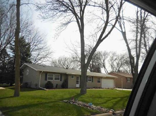 2nd image of 410 N 3rd Ave E