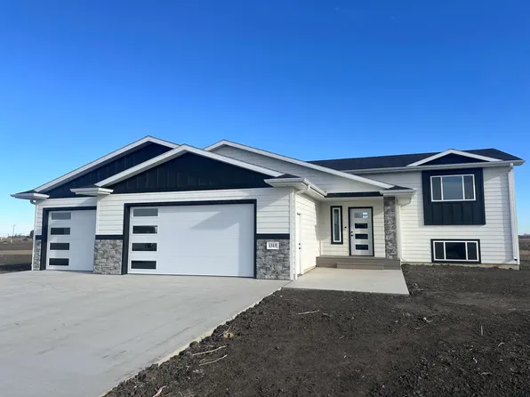 1315 32nd Ave NE, Aberdeen, SD 57401