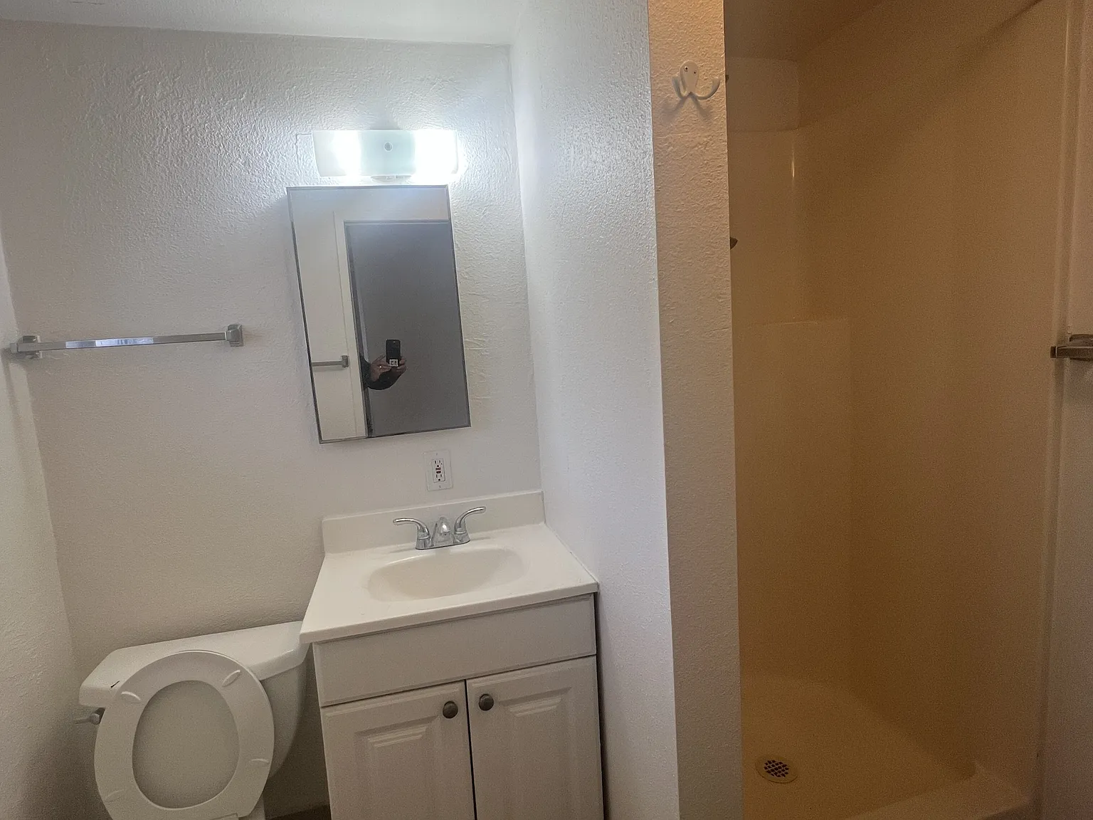 936 S. Pacific St — Photo 3
