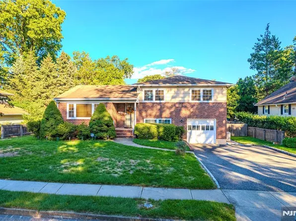 739 Holly St, New Milford, NJ 07646