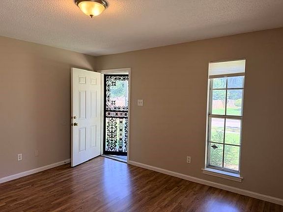 4th image of 5400 Sputnik Dr
