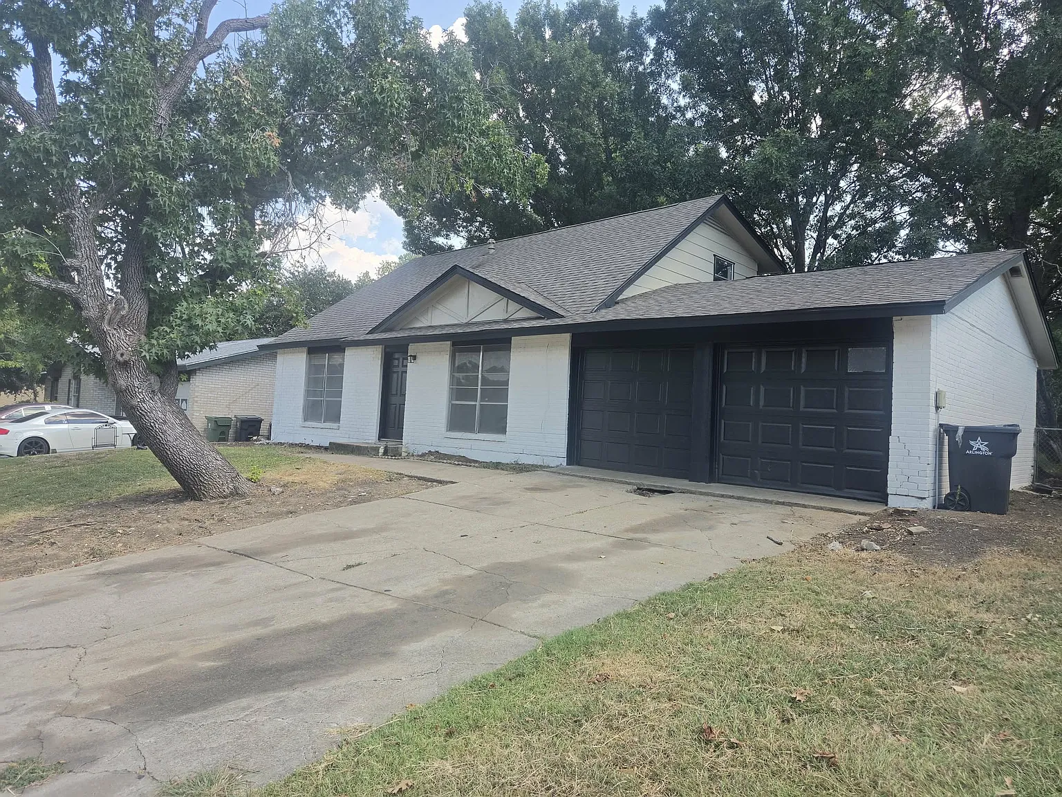 4 bed, 1400 sqft, $2,100 — Photo 3